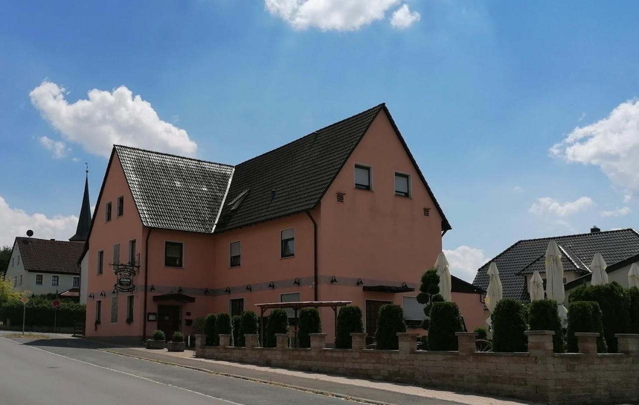 Gasthuis Landgasthof Niebler Adelsdorf